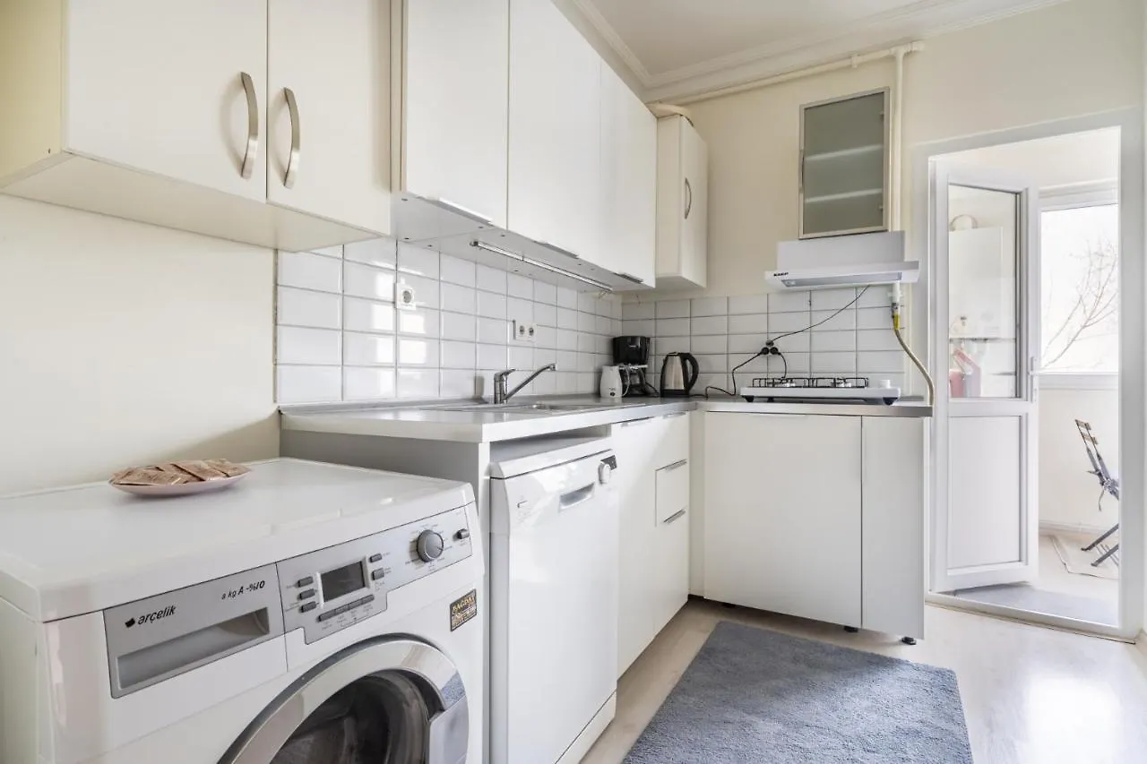 イスタンブールModern Flat With Balcony On Bagdat Streetアパートメント 0*, イスタンブール